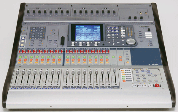 Tascam DM-3200 Digital Console